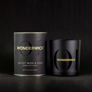 Velvet musk and ould wonderwick candle from country candle company