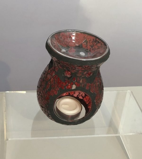 Red crackle effect mosaic oil burner