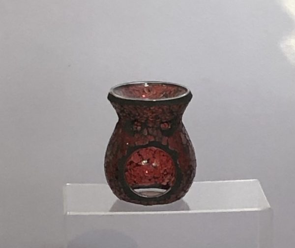 Red crackle effect mosaic oil burner